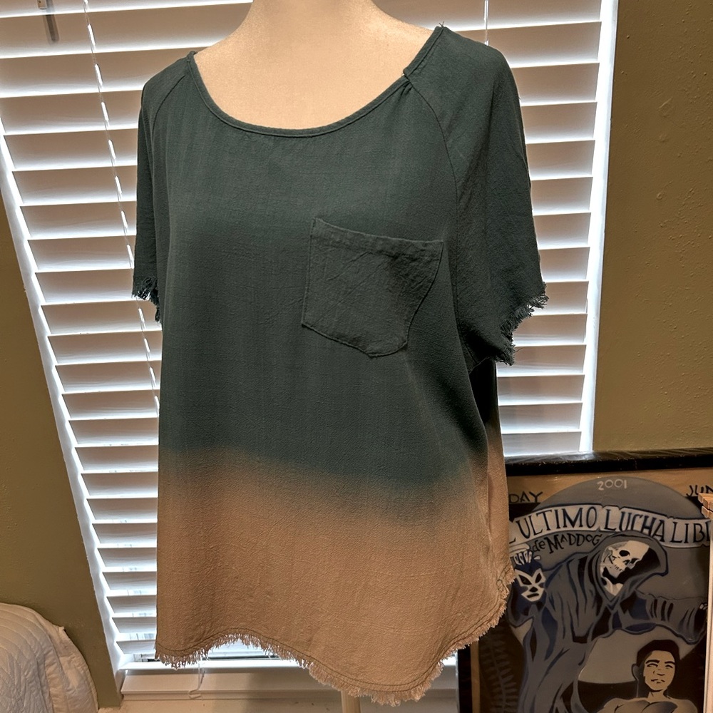 Umgee teal and sand top size L, 55%linen,45%cotton.